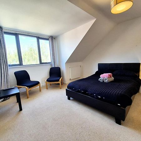 Explore London: 2 Bedroom House In Wood Green Zewnętrze zdjęcie