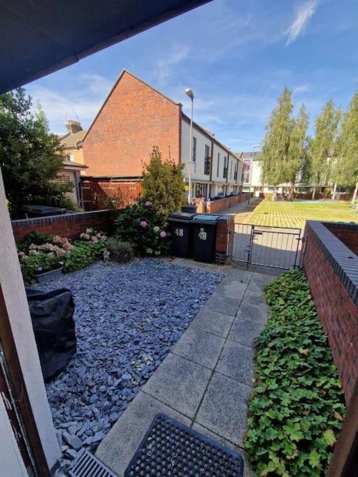 Explore London: 2 Bedroom House In Wood Green Zewnętrze zdjęcie